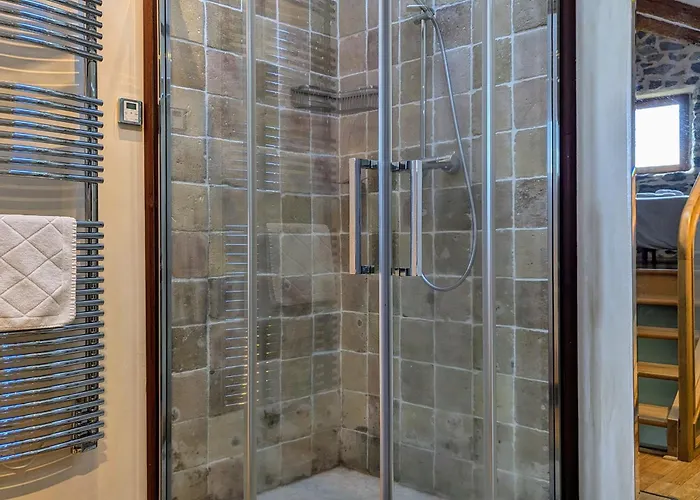 Holiday home D'exception Avec Spa, Jardin Paysage Et Equipements De Gamme A Blanlhac - Fr-1-582-201