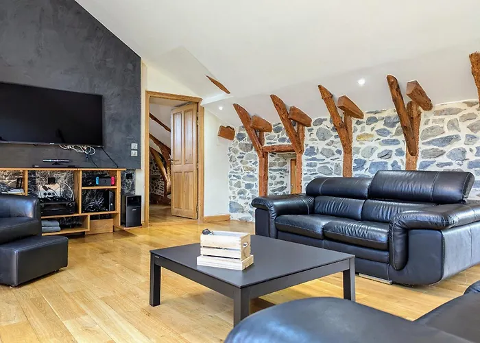 D'exception Avec Spa, Jardin Paysage Et Equipements De Gamme A Blanlhac - Fr-1-582-201 *